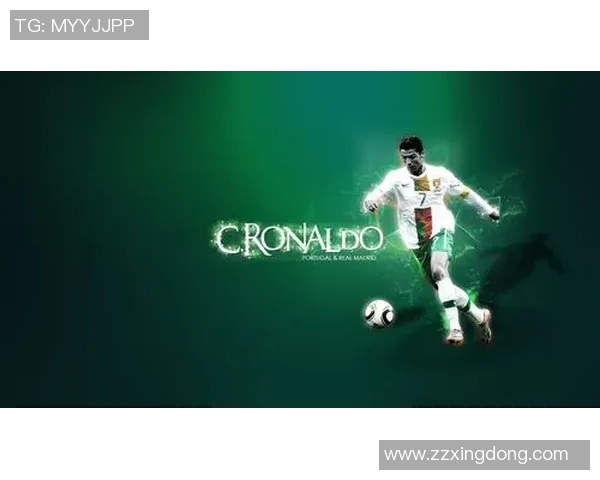 足球明星封面照的魅力与风采展现，球场之外的时尚与个性之旅