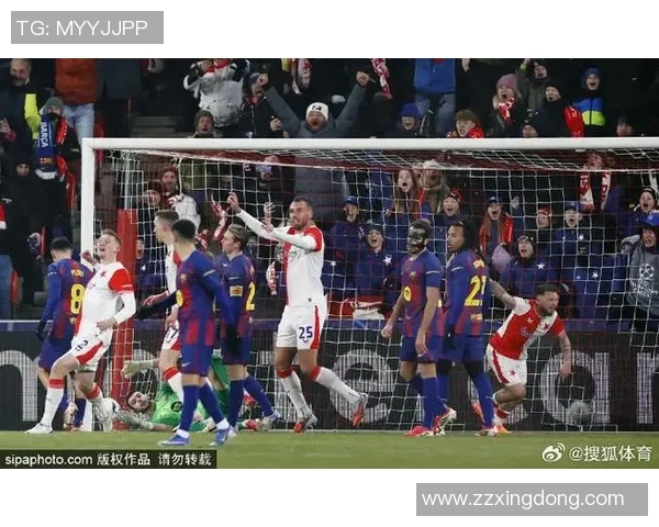 足球明星联赛超级组盛况空前球迷热情高涨期待精彩对决